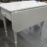 583 1792 DROP-LEAF TABLE